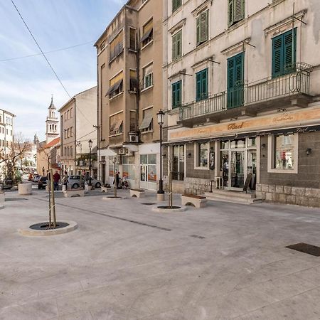 Studio Apartments Insula Split Bagian luar foto
