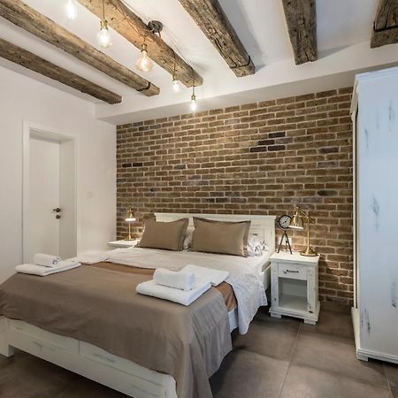 Studio Apartments Insula Split Bagian luar foto