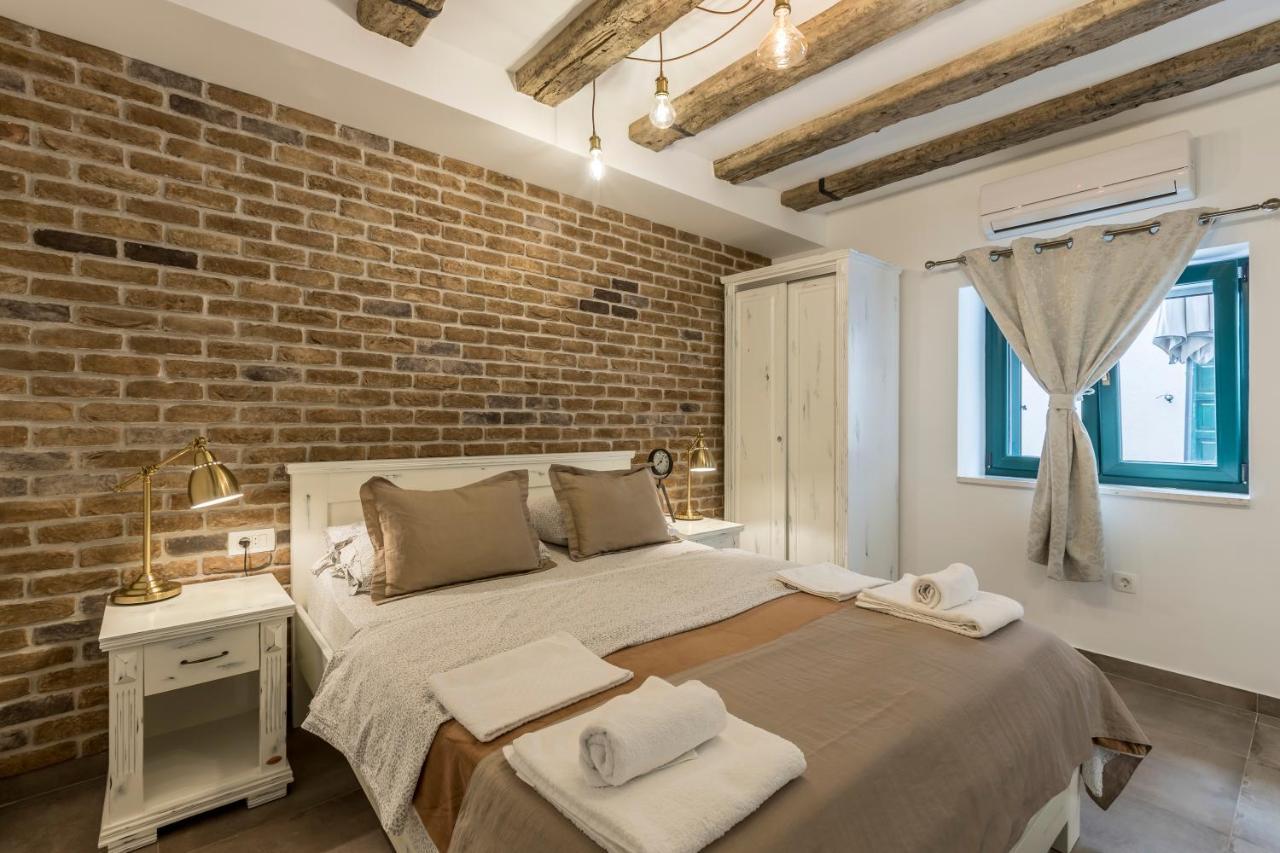 Studio Apartments Insula Split Bagian luar foto