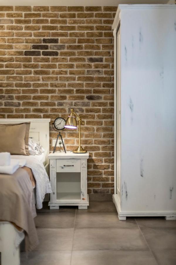 Studio Apartments Insula Split Bagian luar foto
